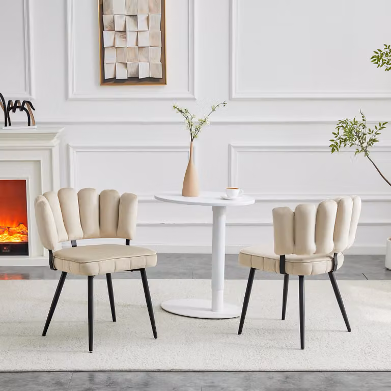 Set di 2 sedie da pranzo in stile europeo, con schienale decorato con motivi floreali e rivestimento in velluto. Tessuto in velluto strutturato e gambe in metallo nero, altezza 80 cm, ideali per la zona living e la sala da pranzo. Colore: nero
