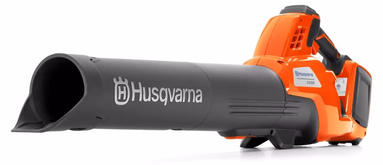 Set soffiatore a batteria Husqvarna 230IB con batterie C80 e B140 da 4 Ah