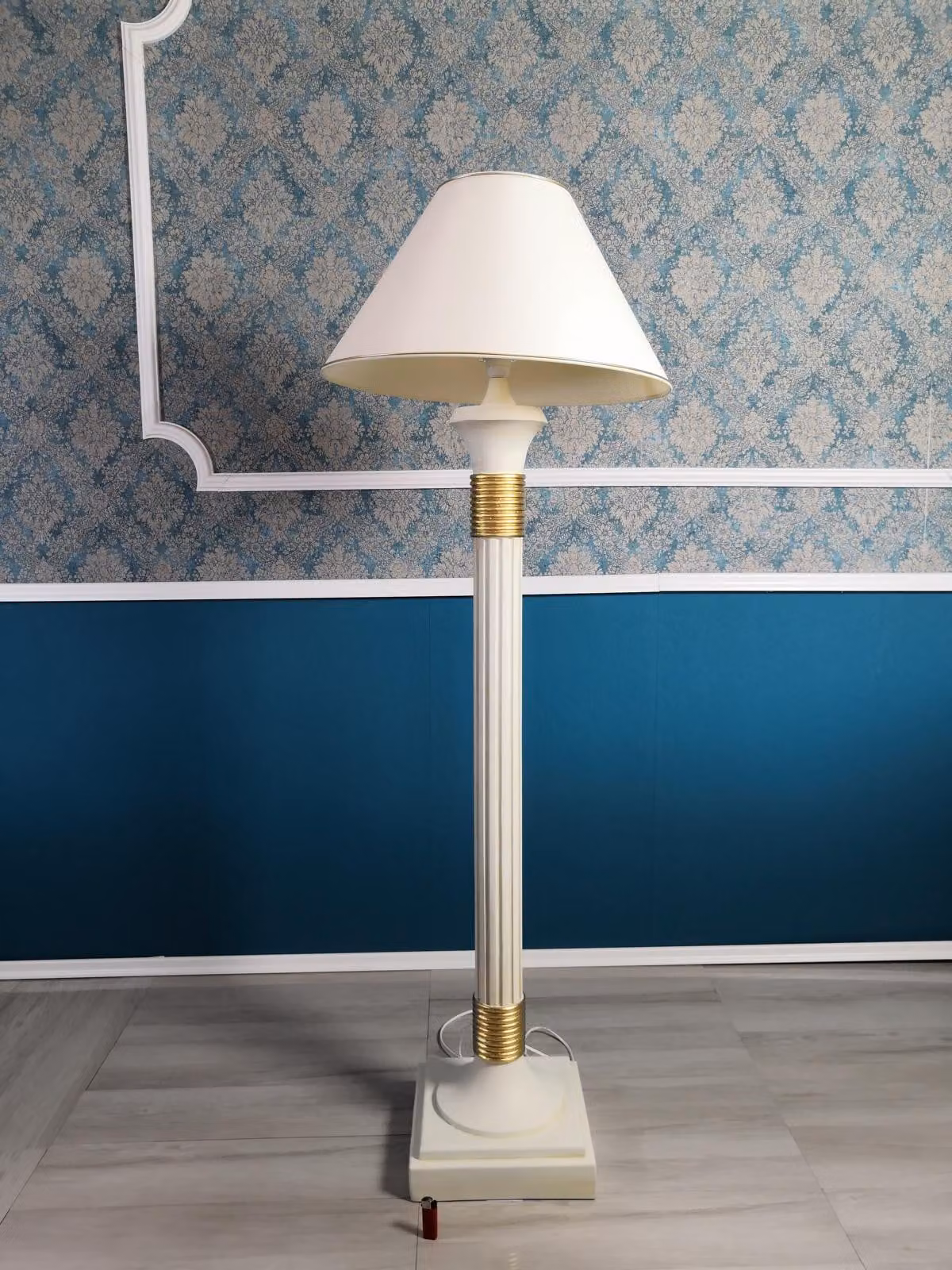 Klassische Standleuchte Leuchte Stehlampe Medusa Stehleuchte Lampe Lampen 158cm