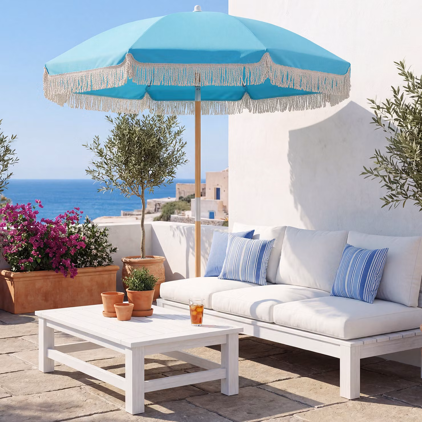 Ombrellone da spiaggia e giardino Costway con frange, 8 stecche in fibra di vetro e palo in legno, Blu, Diametro: 180 cm