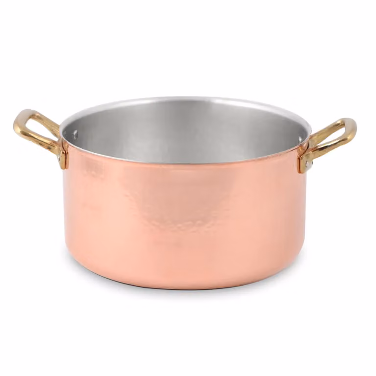 Casseruola media in rame martellato stagnato con due maniglie in ottone, diam. 24cm