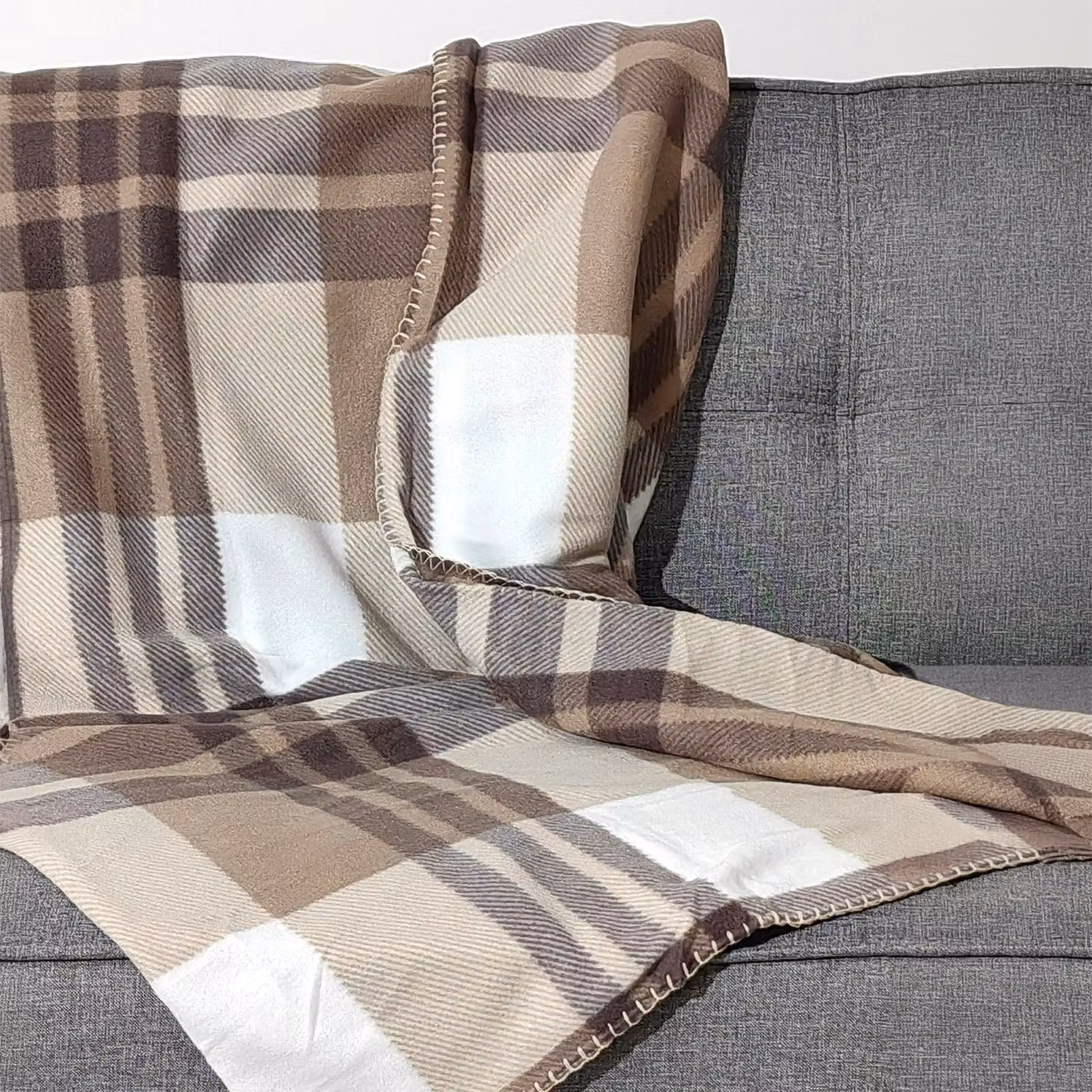 Plaid in pile a quadri multicolore Vestiamo Casa, L: 150 cm x P: 200 cm – 2