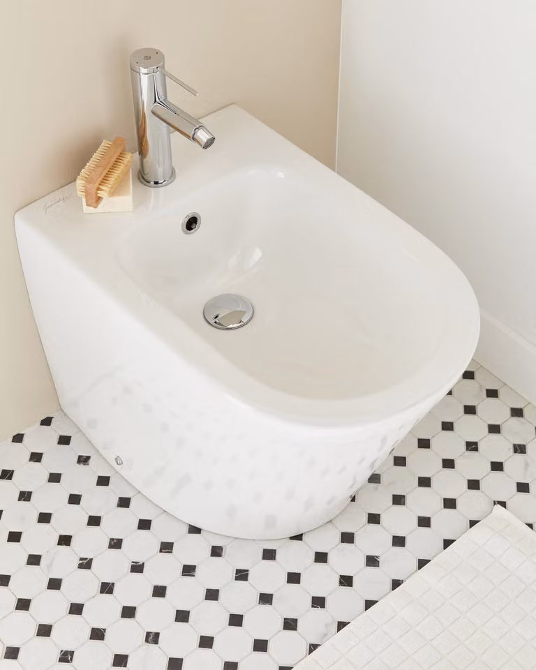 Bidet in Vetroceramica, sospeso, bianco, 56x36x39 cm, marca RODIN+