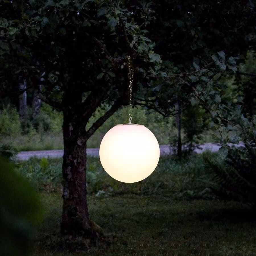 Sfera da giardino solare a LED GLOBY - da appendere - A: 29 cm, D: 30 cm - 6 LED bianco caldo - Sensore di luce