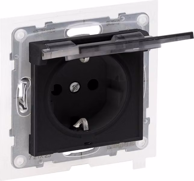 Legrand IP44 SOCKET AUTO TERMINALS BLACK