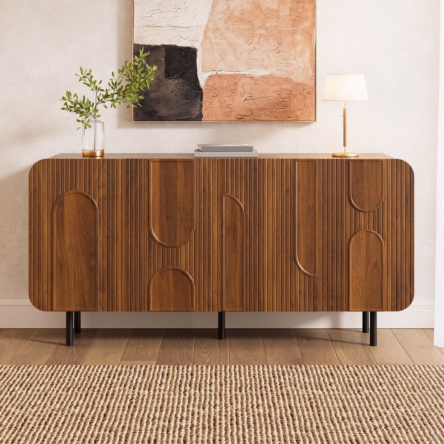 Credenza Merax Mid-Century con 4 ante e ripiani, cassettiera con gambe in metallo e rilievi geometrici e scanalature, mobile da soggiorno e ingresso, noce