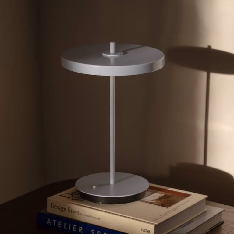 UMAGE Lampada da tavolo a LED Asteria Move, dimmerabile, Alluminio / Grigio / Zincato, Soggiorno / Sala da pranzo, Metallo, Design, Lampada da tavolo LED