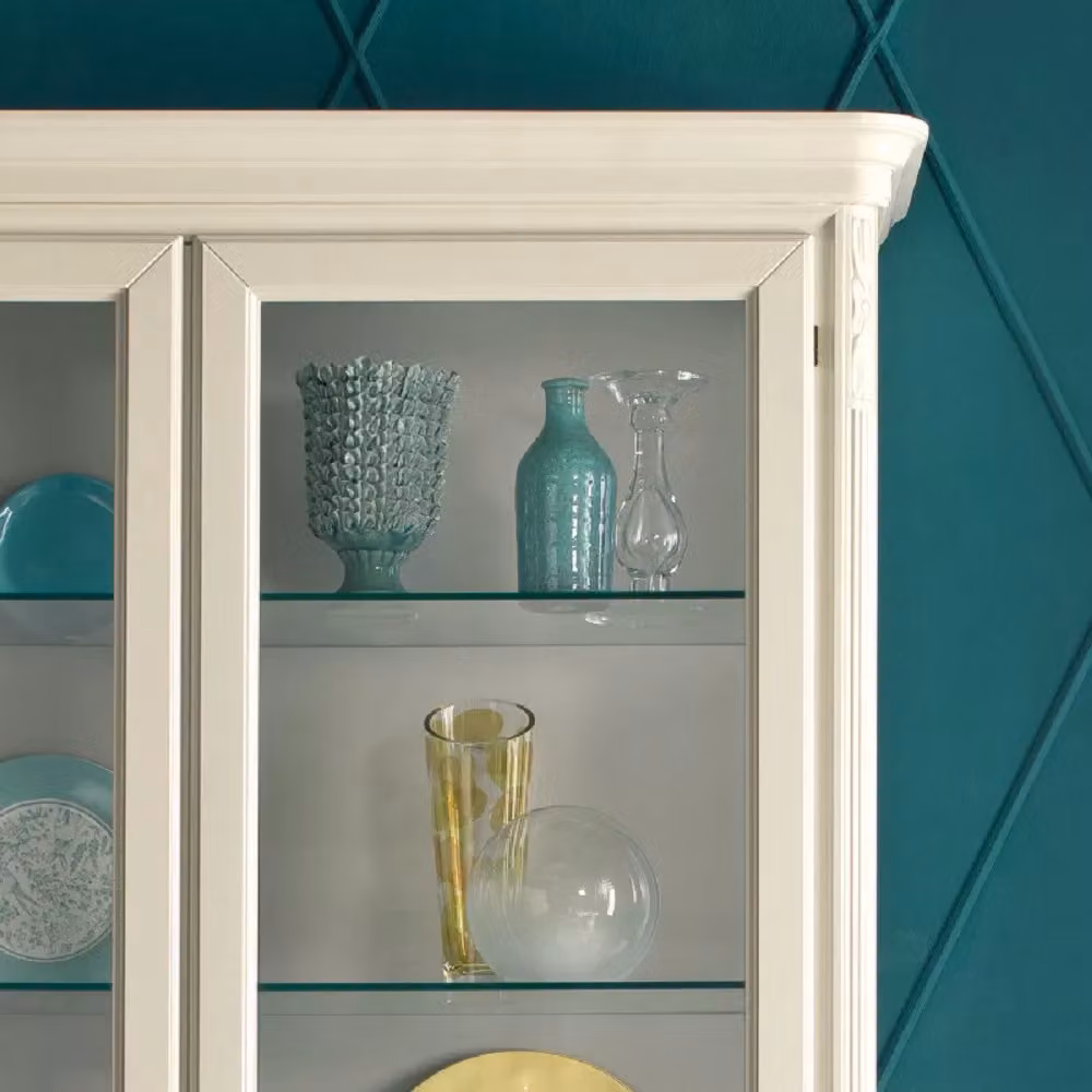 Vetrina shabby chic in legno di pioppo con ante in vetro e finitura laccata bianca Mobili 2G L: 144 cm, P: 50 cm, H: 215 cm – 2