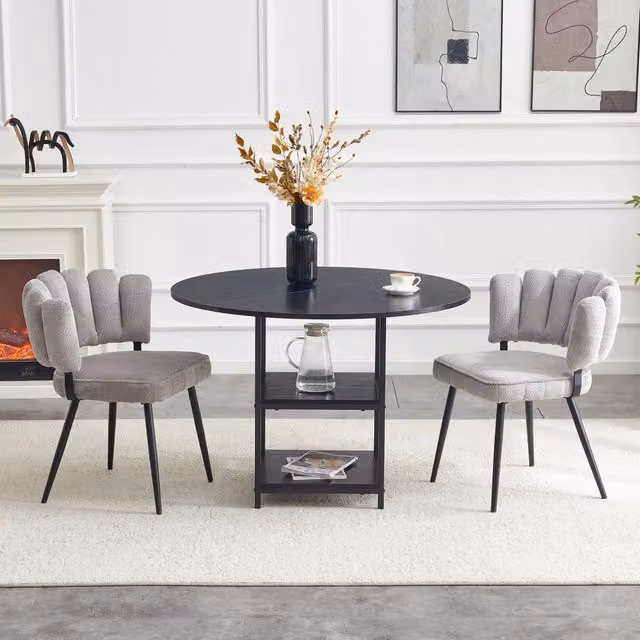 Set tavolo e sedie: tavolo rotondo 107 cm con doppio ripiano + 2 sedie grigie schienale a fiore in tessuto strutturato, stile industriale per piccoli spazi
