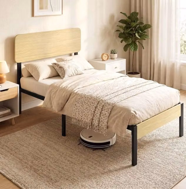 Letto singolo ULEVR 90x200 cm in metallo con testiera, 14 doghe e spazio sottoletto 31,5 cm, nero e legno naturale