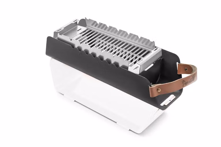 La griglia a carbonella mobile Favilla FUMO - Griglia compatta 2 in 1 con griglia in acciaio inox e supporto per spiedini - Borsa da trasporto inclusa per campeggio, balcone e picnic