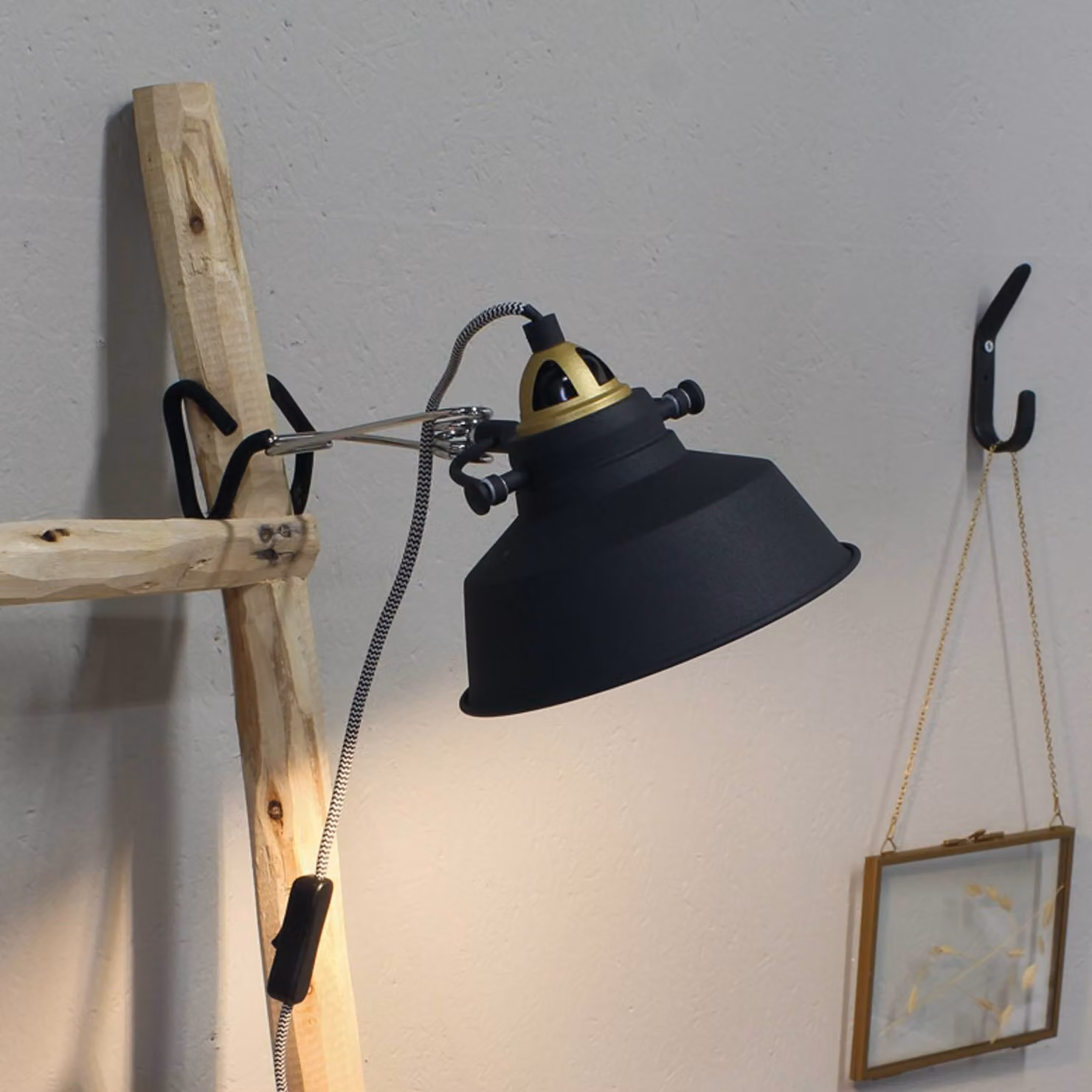 Steinhauer Applique da parete Nové, Nero, Soggiorno / Sala da pranzo, Metallo, Industriale, Applique
