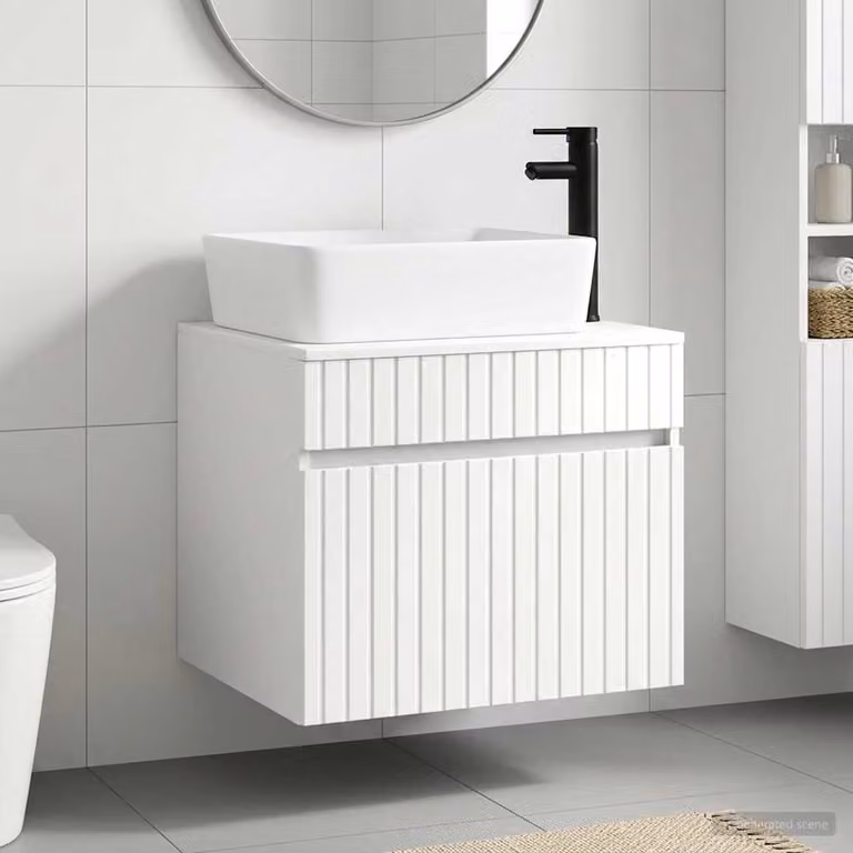 Set di mobili per il bagno vidaXL moderno in MDF bianco lucido con ante a cerniera e cassetti interni, sospeso L/P/H: 59,0 x 27,23 x 44,5 cm
