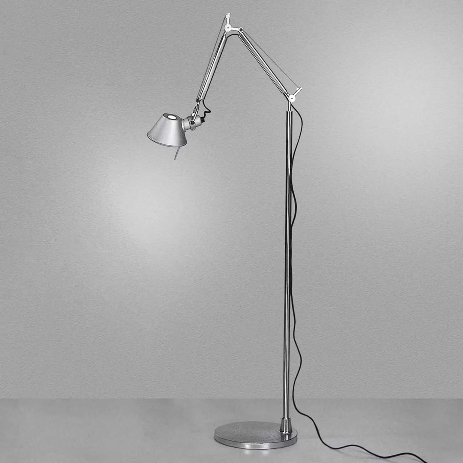 Artemide Lampada da terra a LED Tolomeo Micro, dimmerabile, Alluminio / Grigio / Zincato, Soggiorno / Sala da pranzo, Alluminio, Design, Lampada LED da terra
