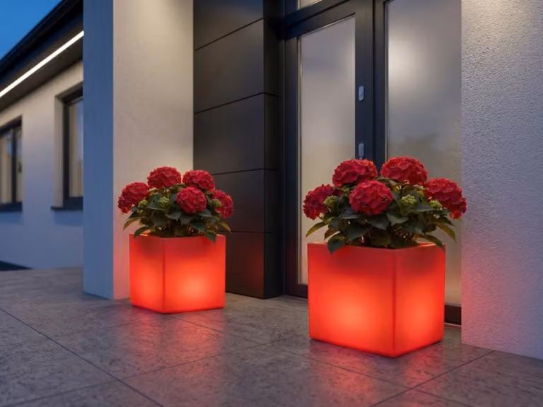 Set di 2 vasi da fiori LED decorativi, luci solari con RGBW e telecomando, 35x35 cm