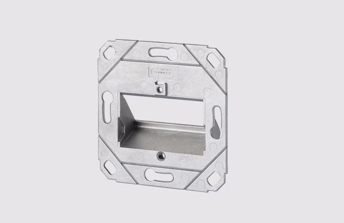 METZ CONNECT Scatola di derivazione Keystone da incasso UP0 a 3 porte, non equipaggiata