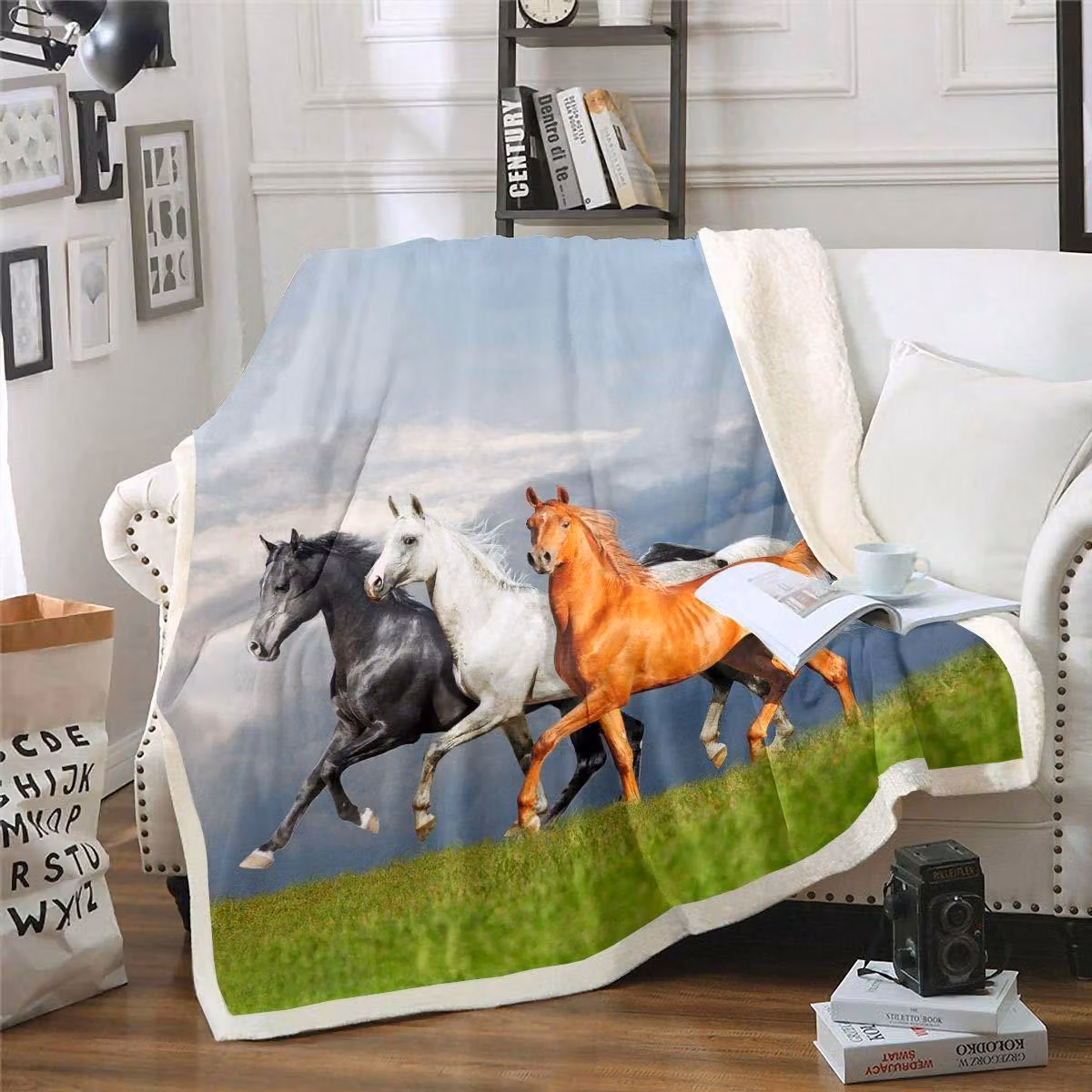 Coperta per cuccioli a tema cavallo al galoppo, effetto 3D, dimensioni 87x94 pollici, marca König