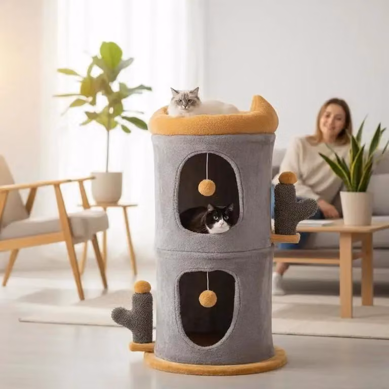 Torre per gatti di piccole dimensioni, con appartamenti confortevoli