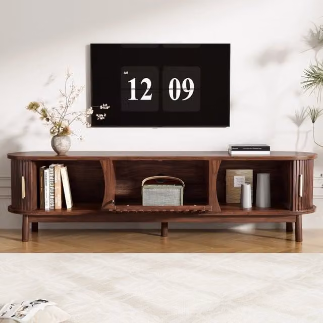 Mobile TV basso marrone 165x39,5x46 cm con porta scorrevole e anta ribaltabile, gambe di supporto, per TV fino a 65 pollici