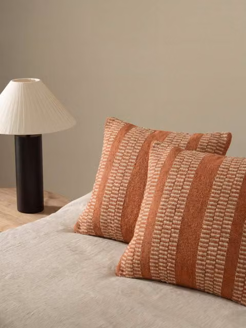 Cuscino Maya Kenay Home color terracotta e beige in cotone, L 45 x P 45 x H 45 cm