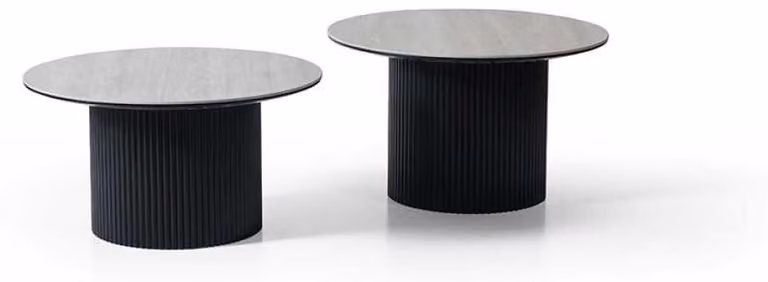 Set aus zwei stilvollen Couchtischen mit runden Tischplatten und Sockeln