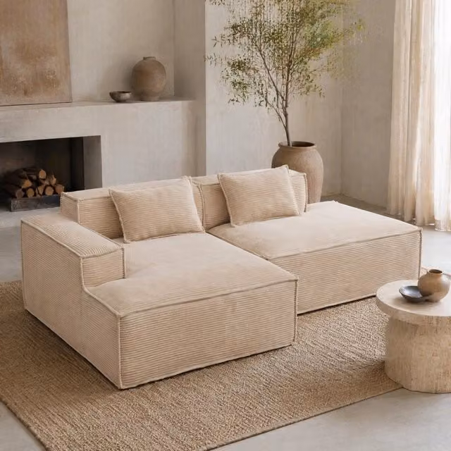Divano moderno Mivray in velluto a coste beige con seduta imbottita, Larghezza: 235 cm, Profondità: 70 cm, Altezza: 129 cm