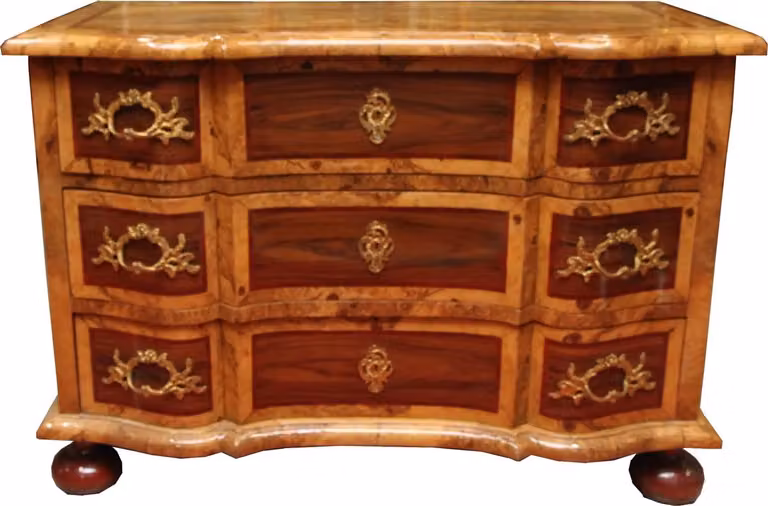 Casa Padrino Cassettone barocco intarsiato marrone 127 cm con decorazioni nobiliari