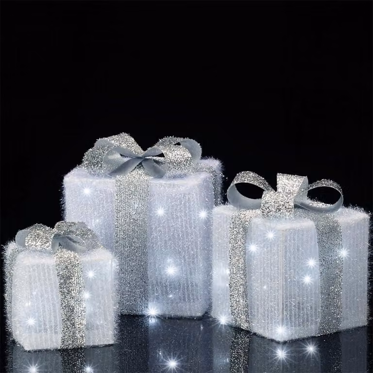 Set di 3 decorazioni natalizie a forma di candela, con luci LED, realizzate in rattan, contenenti 22 luci