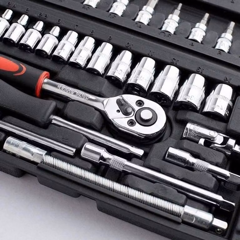 Set completo di 53 pezzi di chiavi a bussola, con chiave a cricchetto da 1/4 di pollice e custodia per il trasporto, ideale per la manutenzione dell'auto, realizzato in acciaio al cromo-vanadio e completo di accessori