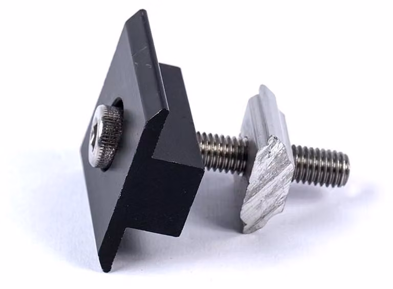 Solarmi SCSD-40B supporto per pannello solare SC centrale in alluminio nero (sia 35 che 40 mm)