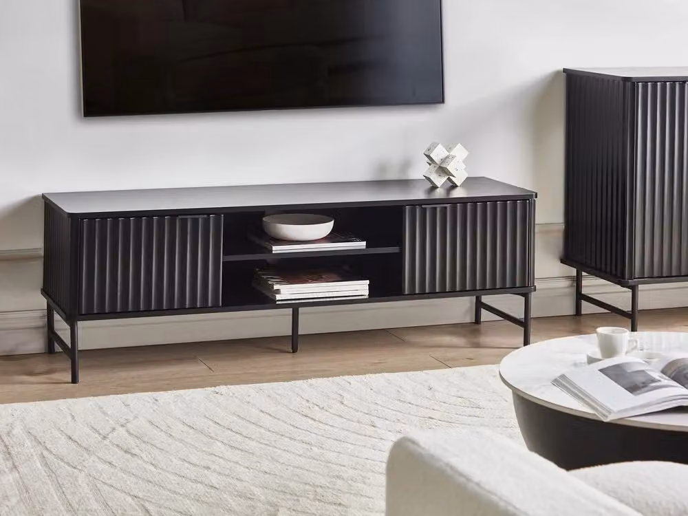 Mobile TV BELIANI nero in stile moderno con vani portaoggetti, L: 140 cm, P: 40 cm, H: 46 cm – 2