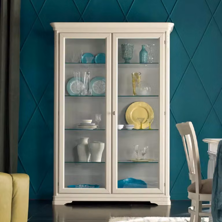 Vetrina shabby chic in legno di pioppo con ante in vetro e finitura laccata bianca Mobili 2G L: 144 cm, P: 50 cm, H: 215 cm