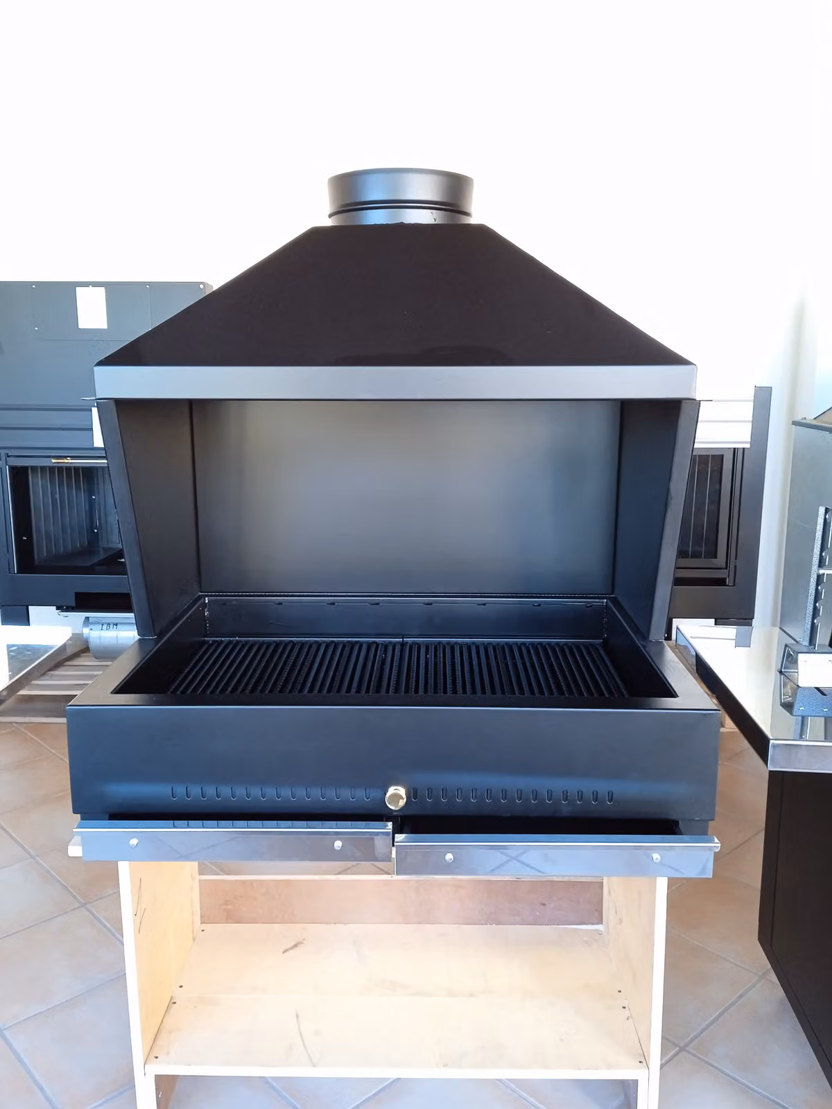 Griglia 97x70 con cofano autoportante