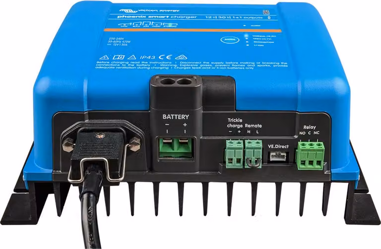 Caricabatterie Phoenix Smart Victron IP43 12/30 (uscite di carica 1+1)