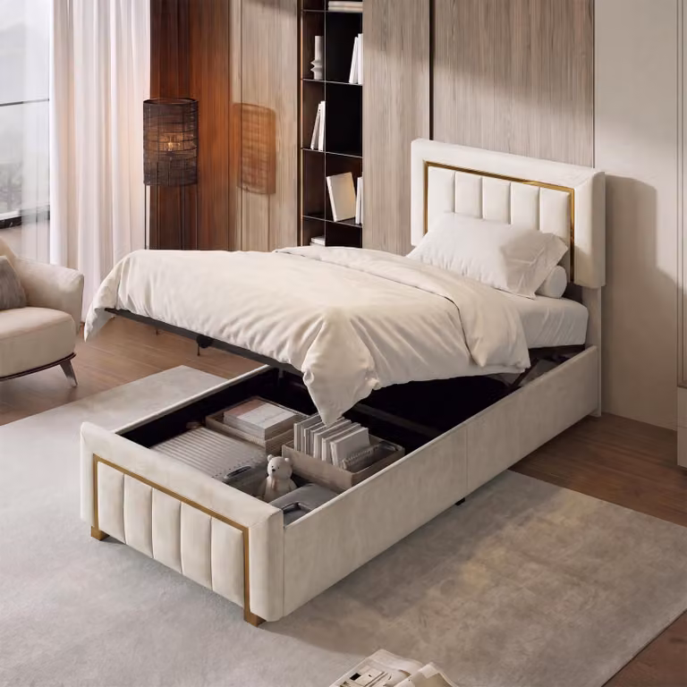 Letto singolo UnboxG, 90x200 cm, con contenitore a sollevamento idraulico, testiera imbottita con listello metallico dorato e rete a doghe, colore beige