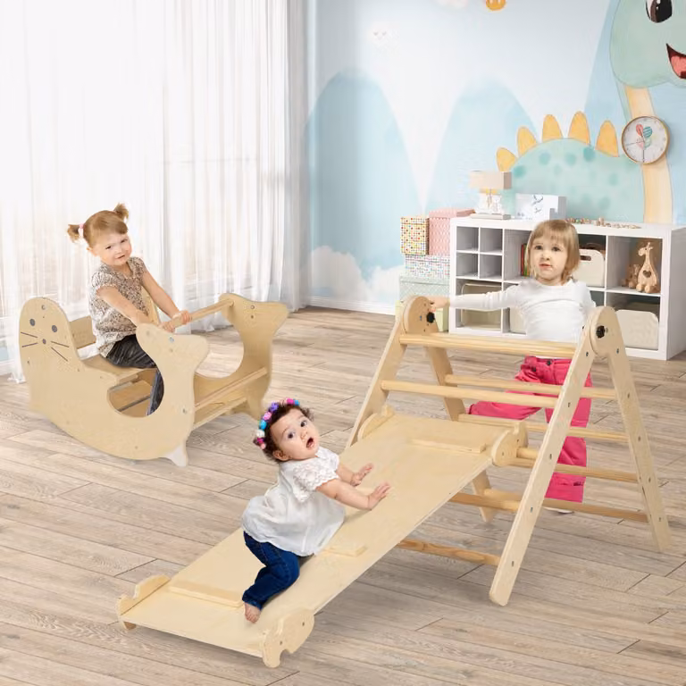 Set di arrampicata 3-in-1 pieghevole per bambini Costway in legno con scivolo reversibile e dondolo Naturale