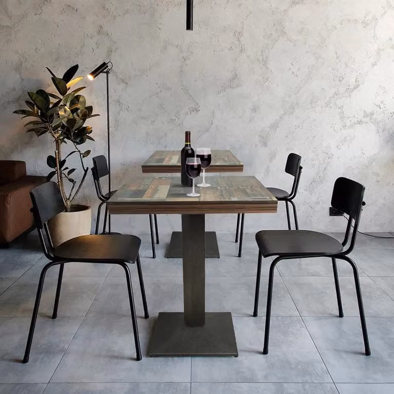 Tavolo quadrato per la sala da pranzo, design industriale, 60x60 cm