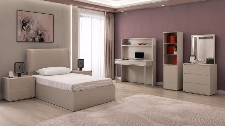 Camera da letto per adolescenti in tonalità beige: letto, cassettiera, comodini, scrivania, libreria, design moderno