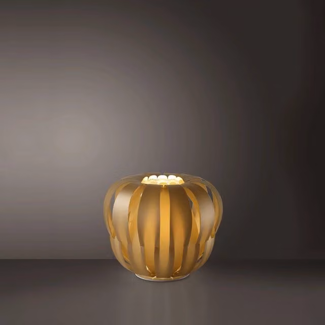 Lampada da scrivania moderna Queen Polilux New Gold Linea Zero in metallo bianco e oro con attacco E27