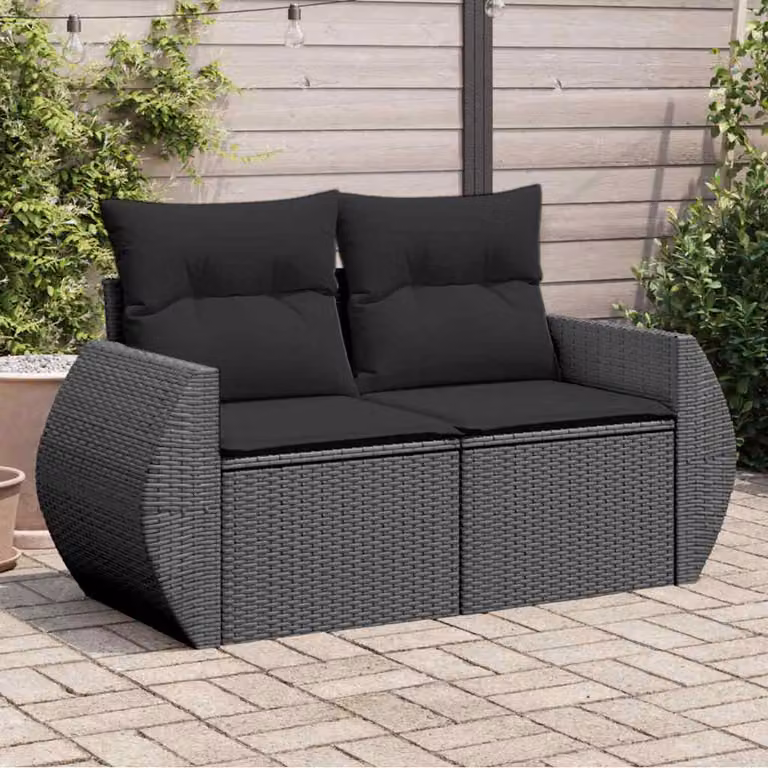 vidaXL Divano da Giardino a 2 Posti in Polyrattan Nero con Cuscini Imbottiti e Rivestimenti Rimovibili