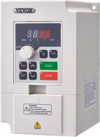 VEVOR Azionamento a Frequenza Variabile VFD 3HP 2,2KW 5A con Ingresso Trifase CA 380V e Uscita Trifase CA 0-380V per Controllo Velocità Motore Mandrino, Colore Bianco