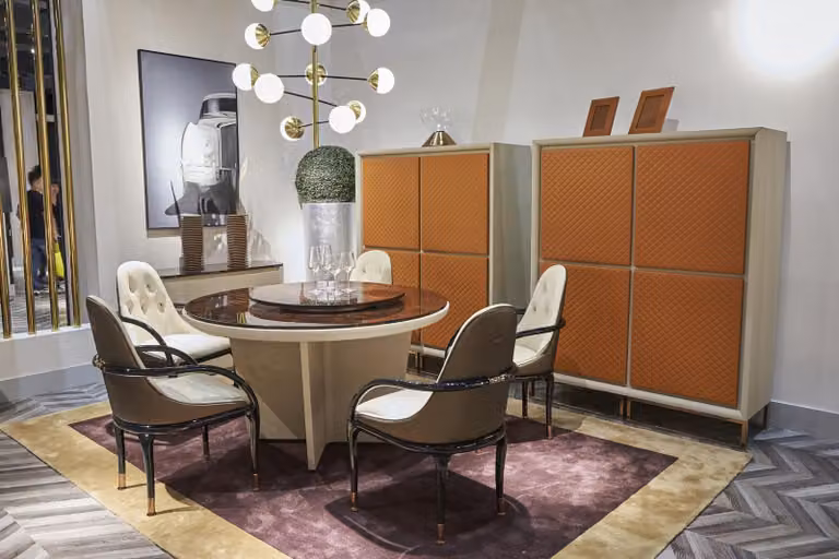 Rund Tisch Ess Zimmer Holz Runde Tische Designer Original Holz 5 Stuhl Set