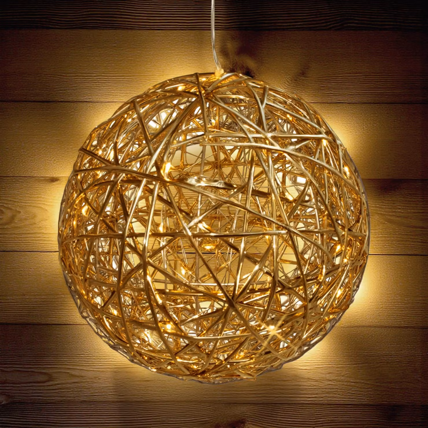 Palla luminosa 20 cm con nastro dorato avvolto bianco caldo con timer - 30 LED - Decorazione natalizia luminosa da appendere a batteria