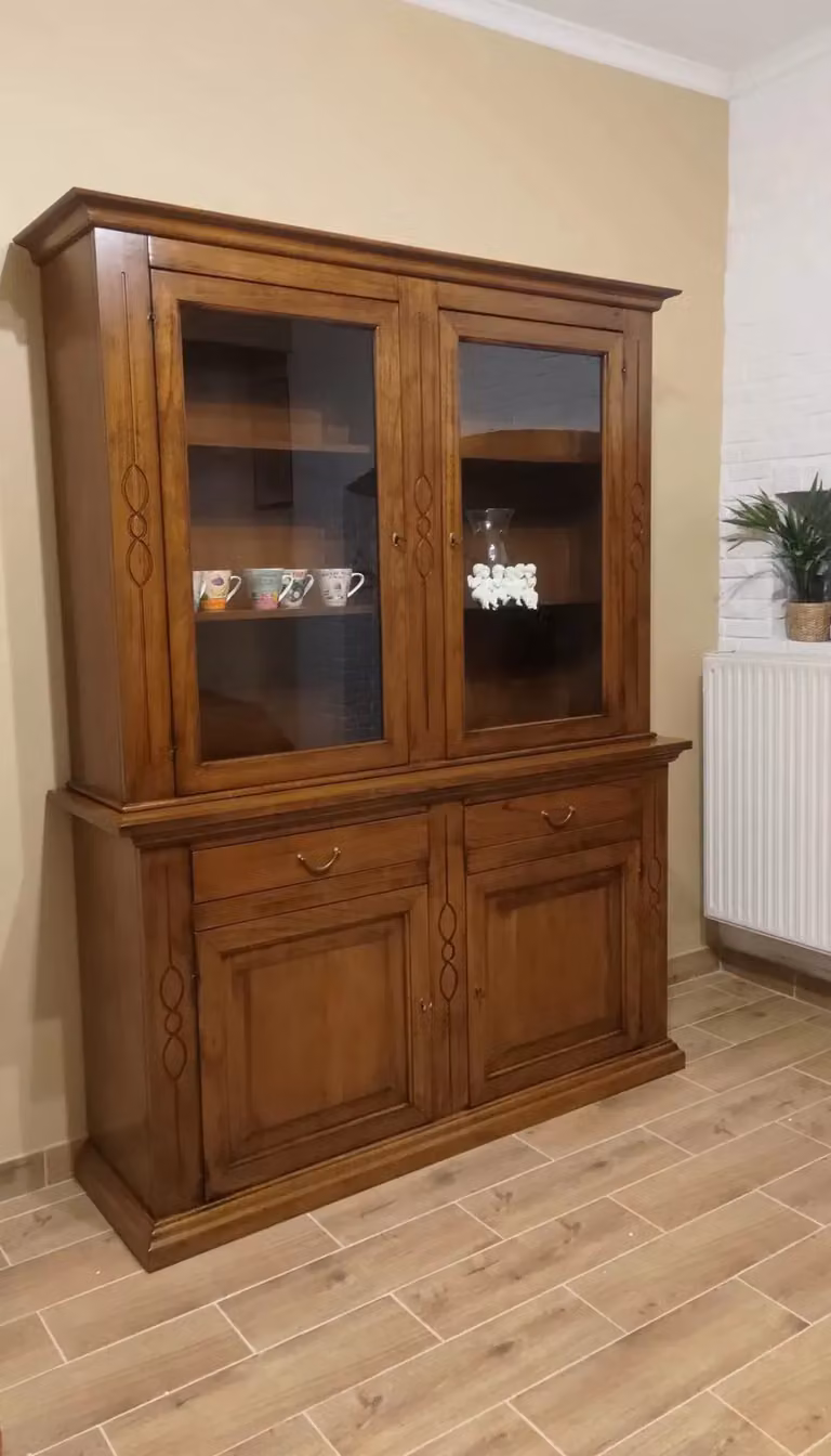 Cristalliera Bassano con 2 ante in legno e vetro finitura noce, Mobili 2G, L: 168 cm, P: 48 cm, H: 222 cm