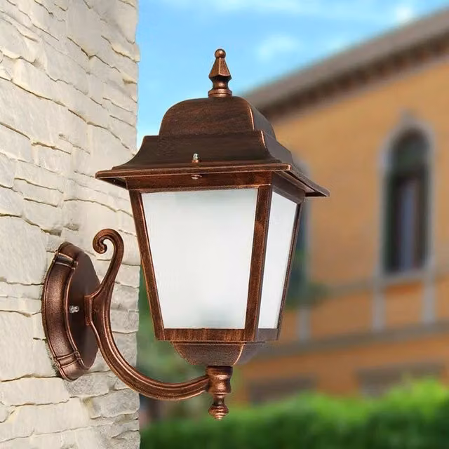 ATHENA Lanterna a Parete Quadrata Classica Illuminazione Esterno Giardino COLORE DIFFUSORE: TRASPARENTE, COLORE STRUTTURA: NERO-RAME
