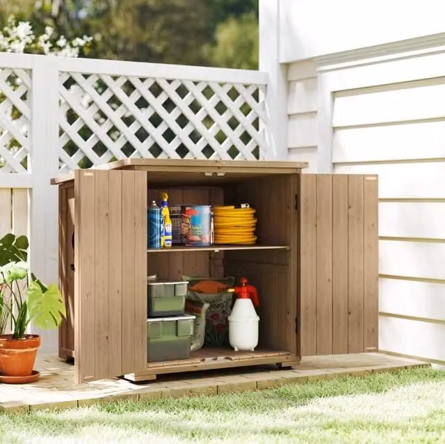 Armadio da giardino 77,5x88x90 cm in legno grigio scuro con ripiano -
