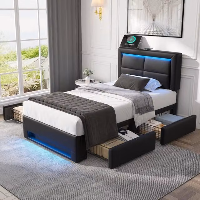 Letto Mivray con quattro cassetti, rivestito in ecopelle nera, con illuminazione LED e ricarica USB cablata e wireless, L/P: 90 x 200 cm