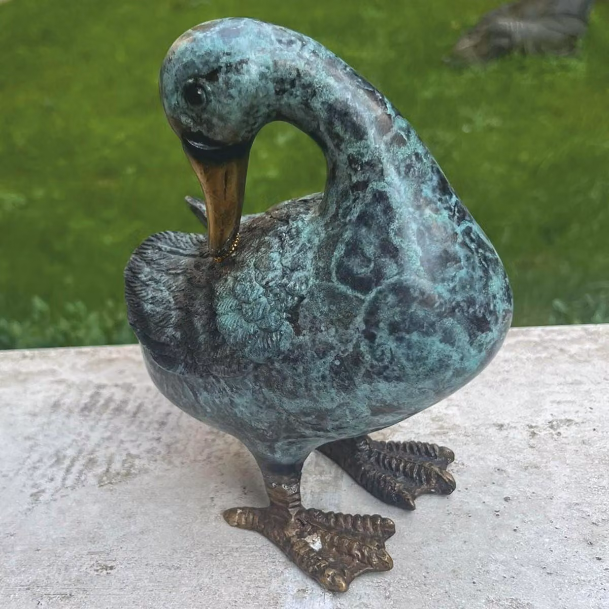 Casa Padrino figura decorativa in bronzo anatra verde menta / bronzo h. 16 cm - Decorazione da giardino