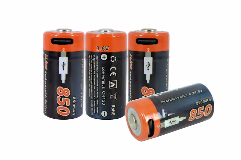 PowerSmart set di 4 batterie CR123/CR123A agli ioni di litio, 3,6 V, 850 mAh, funzione di ricarica integrata di tipo C, incl. cavo di ricarica USB 1-4