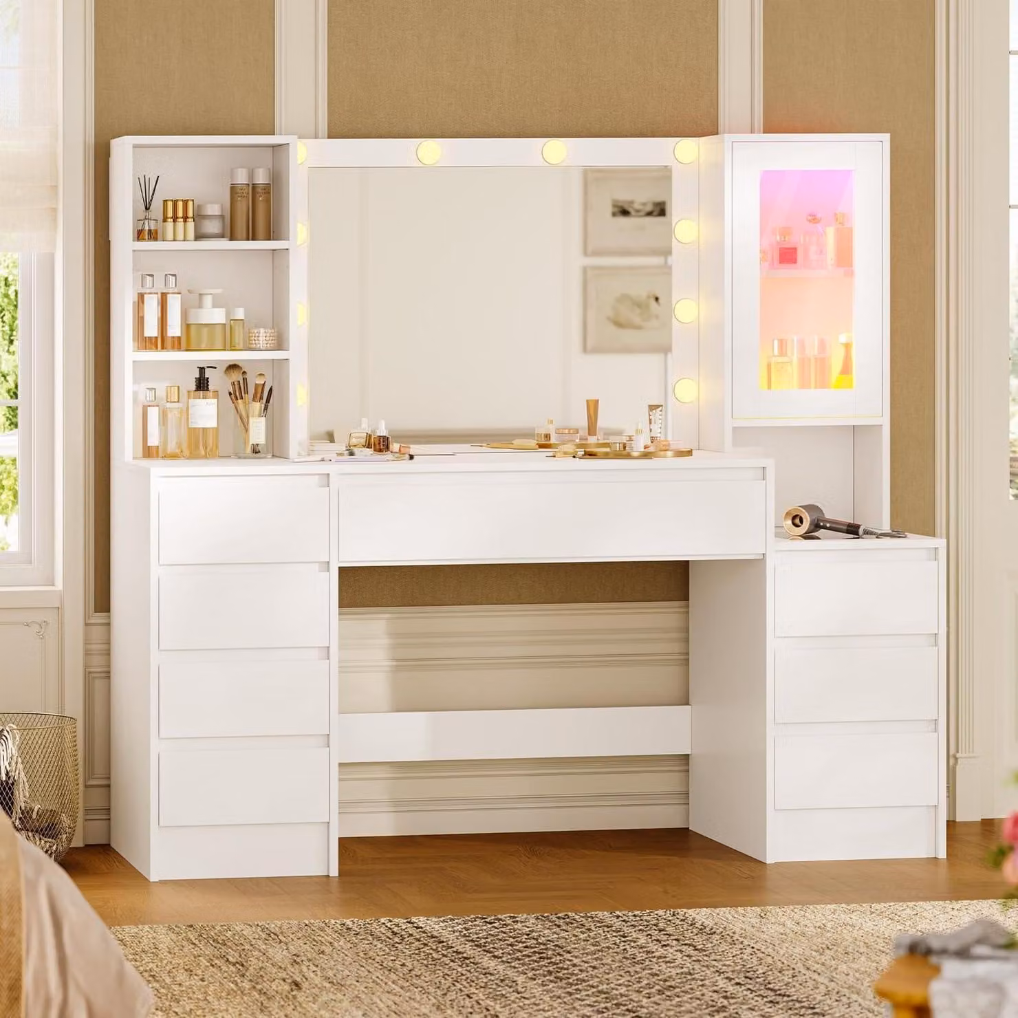 Comò da trucco LED da 120 cm con specchio, presa multipla, 8 cassetti, ripiani regolabili, luci LED dimmerabili e vano porta gioielli